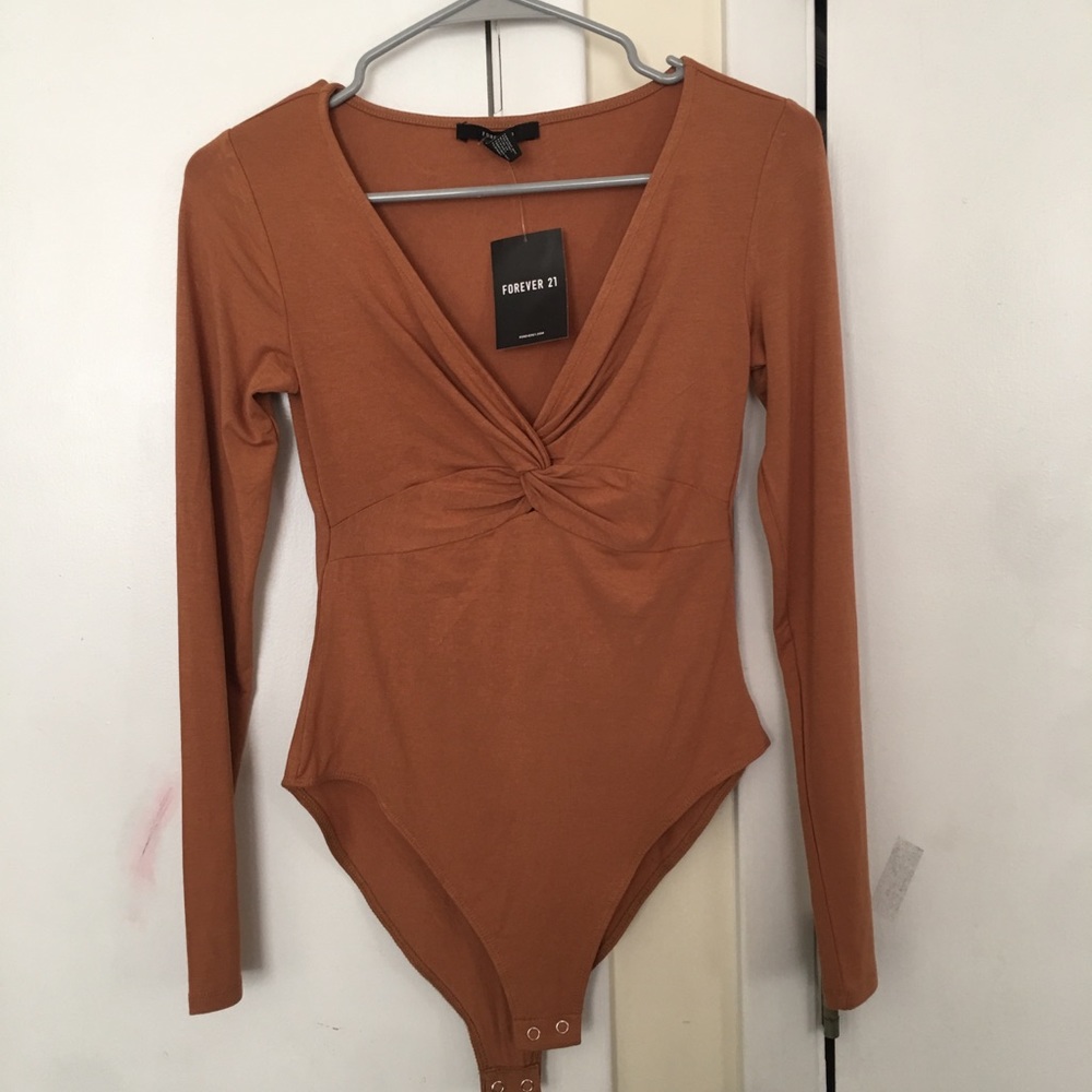 BODYSUIT LIGHT BROWN (COFFEE COLOR) FOREVER 21